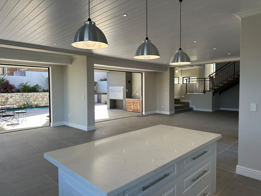 5 Bedroom Property for Sale in Stilbaai Wes Western Cape